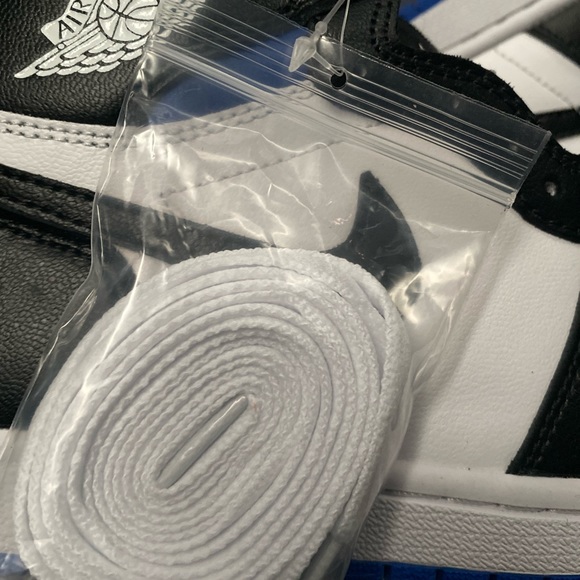 Size 7 Jordan 1 OG high - Picture 4 of 4